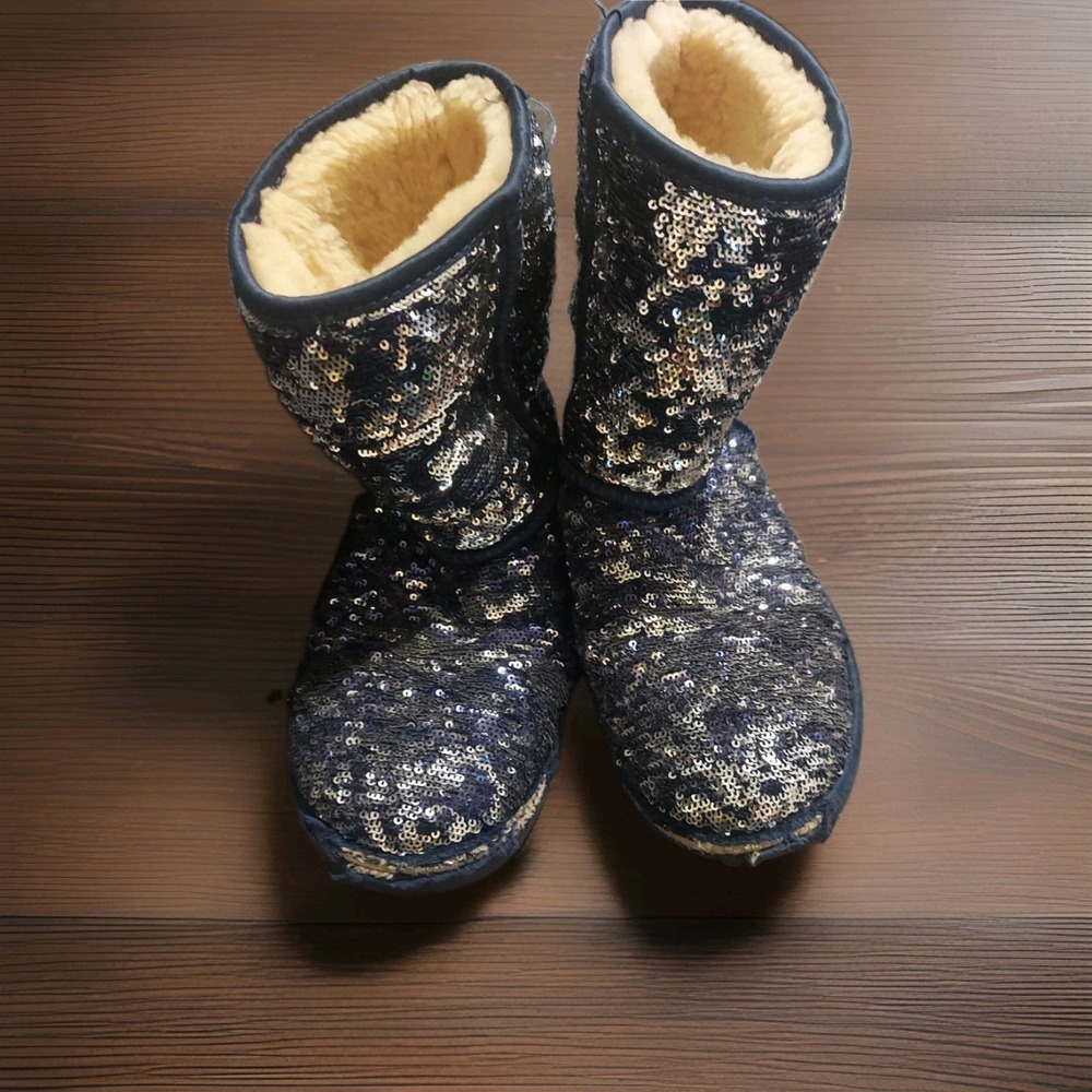 Ugg Blue Sequin Wintet Boots Size 9 Y2K ***read Description*** Sheepskin Fur